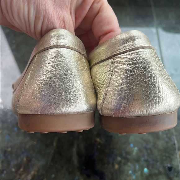Coach metallic gold leather loafers - Picture 4 of 9